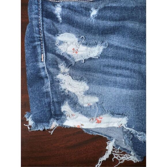American Eagle Hi-Rise Shortie Next Level Stretch Denim Button Closure Size 0 - Picture 2 of 7